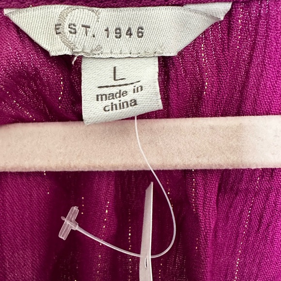 C Est. 1946 Woman’s Purple Flared Mid Sleeve Blouse With Gold Streaks - Picture 3 of 7